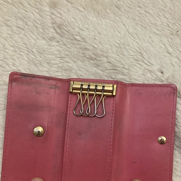 Cute! Auth Louis Vuitton Pink Key Case Multicles Pink Vernis Monogram Leather - Picture 4 of 8